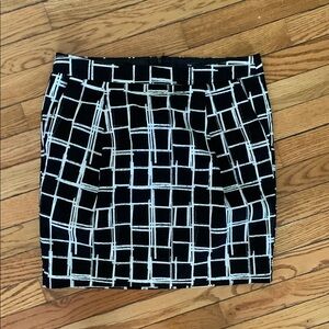 Y2K , 90’s Black and White Grid Pattern Skirt. Mini. Size 8
